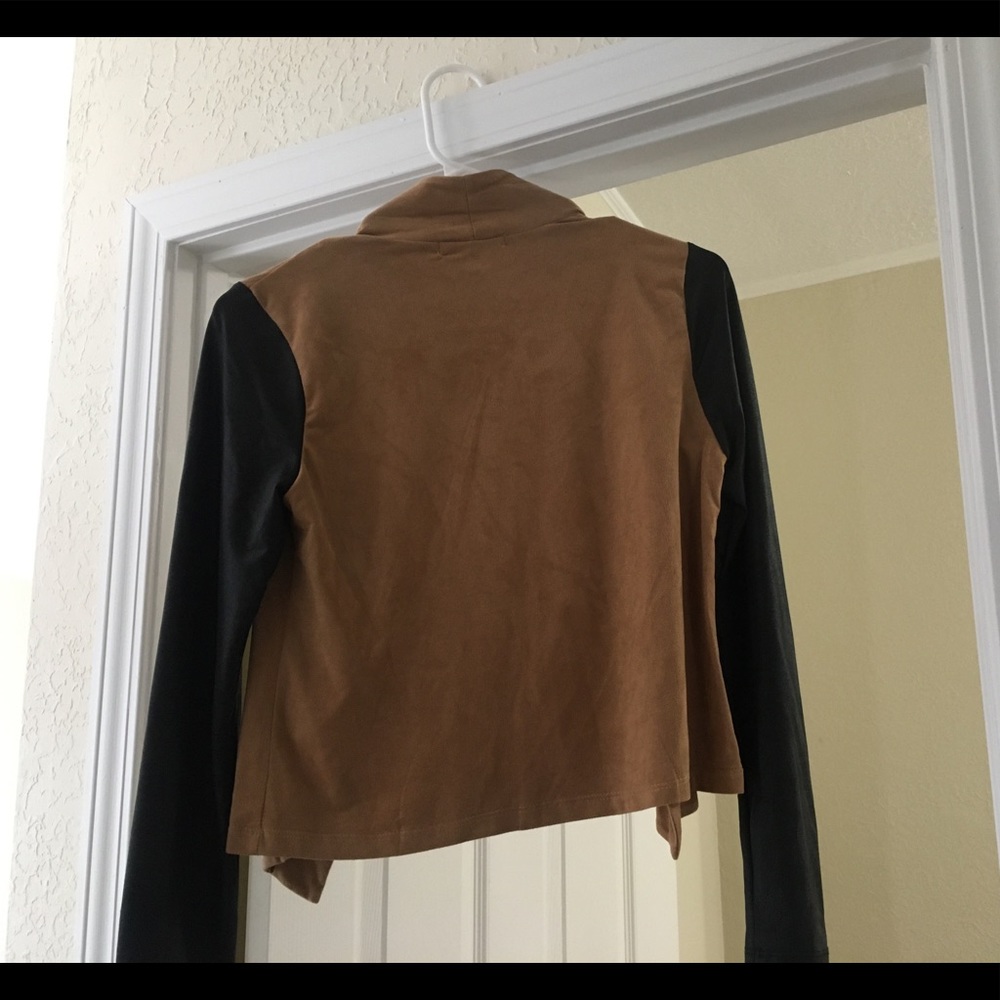 Boutique Cardigan-Small - Picture 2 of 3
